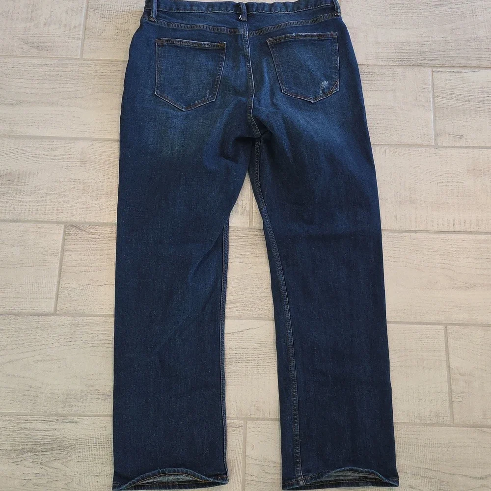 Banana Republic Athletic Men's Size 34x30 Relaxed Straight Leg Distressed